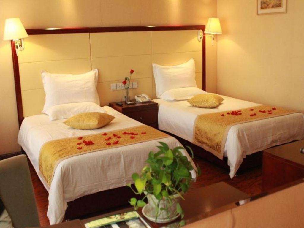 Greentree Inn Taiyuan Pingyang Road Business Hotel Екстер'єр фото